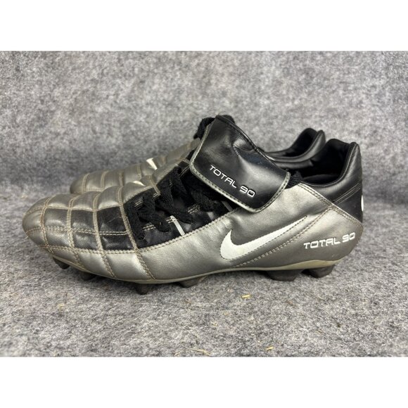 Vintage Nike Total 90 Soccer Shoes Mens 9.5 FG Cleats Football Boots - Picture 1 of 8